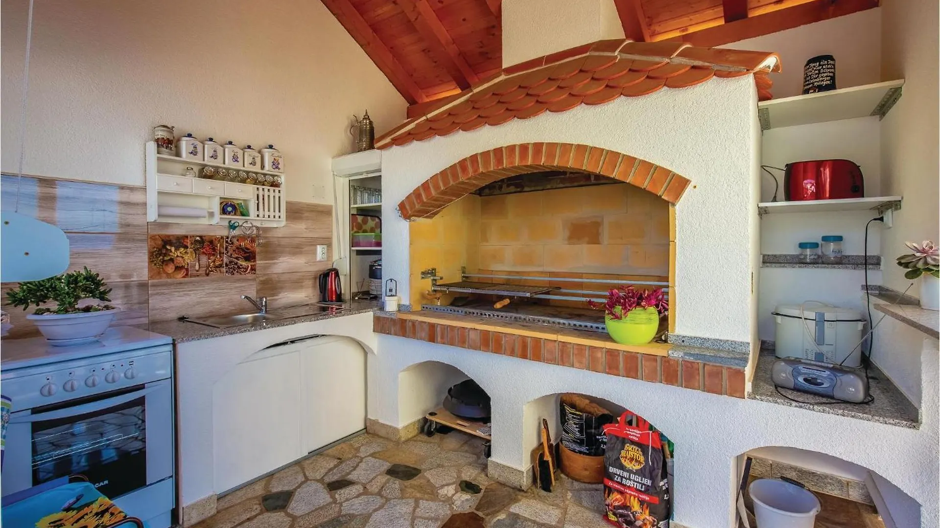 Cozy Apartment In Crikvenica With Wifi 0*,