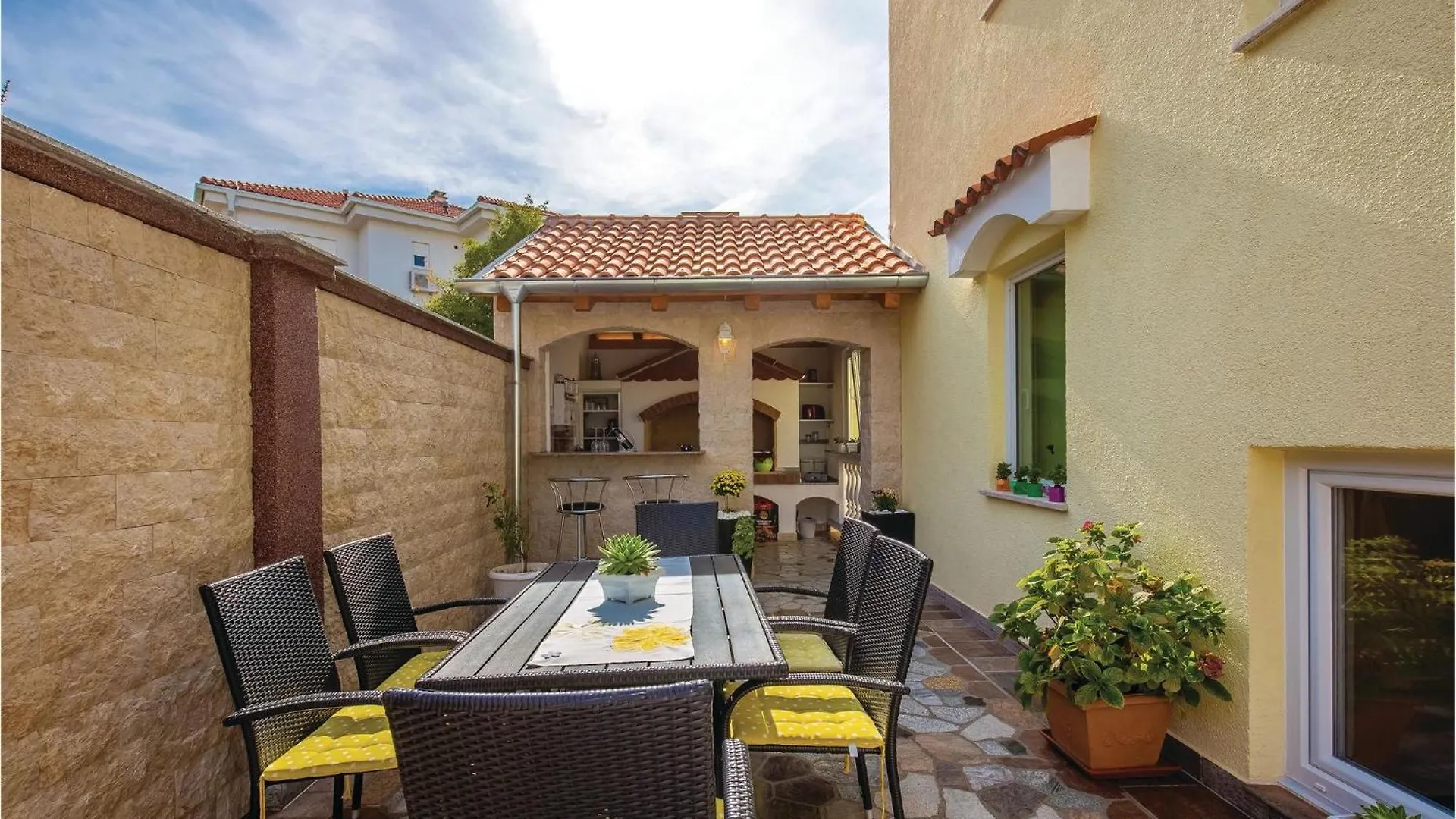 Cozy Apartment In Crikvenica With Wifi